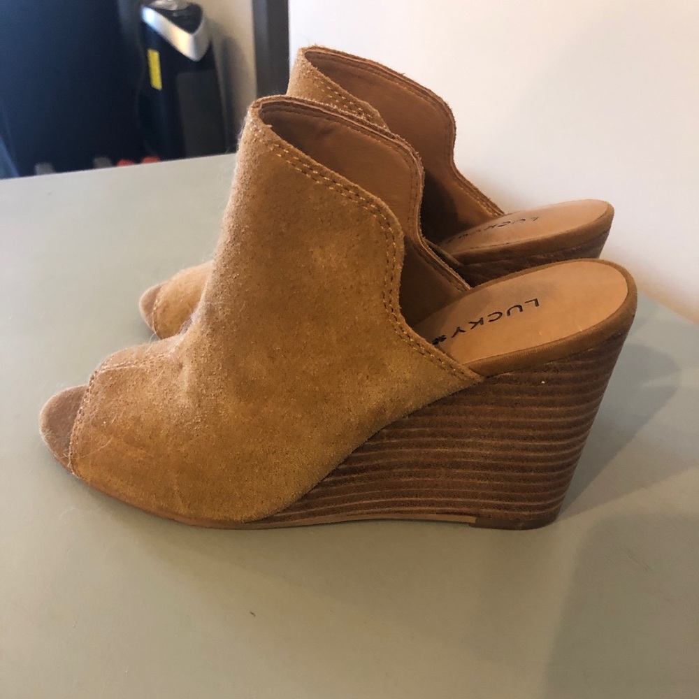 Lucky Brand Peep-toe Sandal Wedges Tan